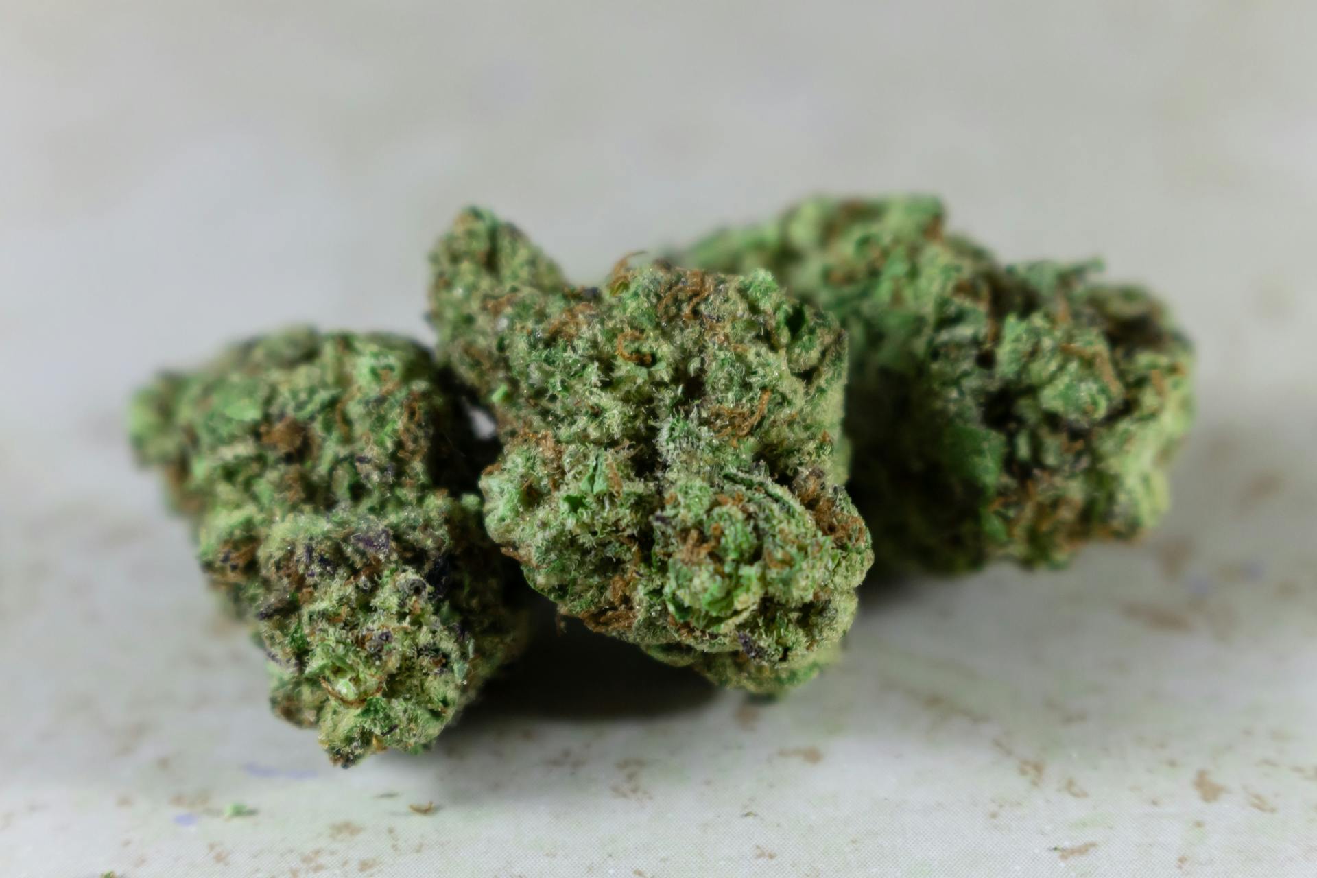 Best Indica Online in Canada | Buy Cheap Weed Canada